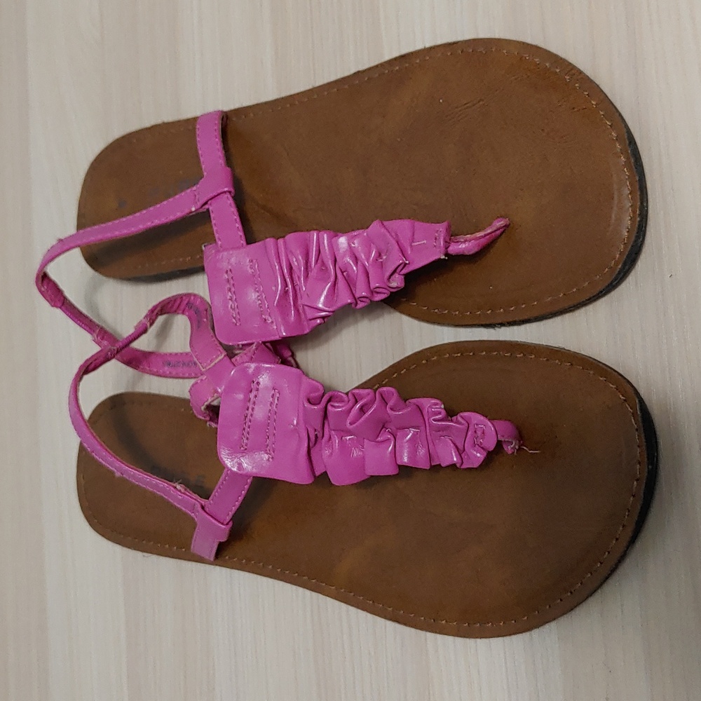 Pure by Alfred Sung Thong Sandals  Size 8